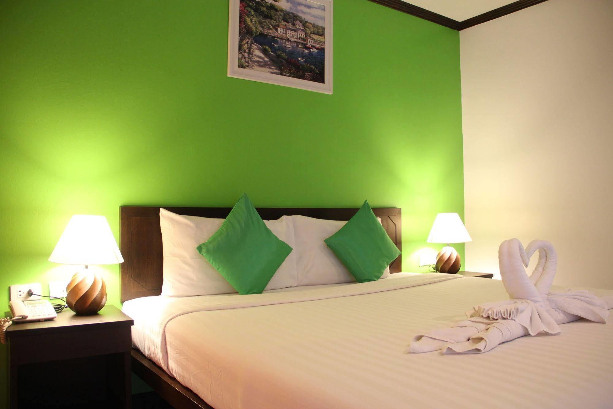 Sri Boutique Hotel Patong Zewnętrze zdjęcie